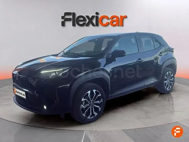 Usado Toyota Yaris Cross Active 116 CV (85 kW) 2023 Negro SUV