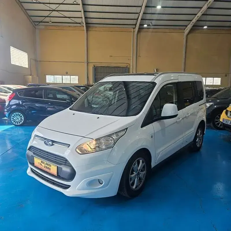 Usado Ford Tourneo Connect Titanium 120 CV (88 kW) 2016 Blanco Monovolumen