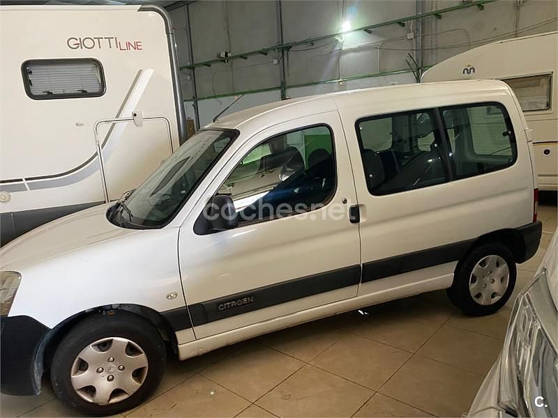 Usado Citroën Berlingo First 75 CV (55 kW) 2011 Gris / plata Monovolumen