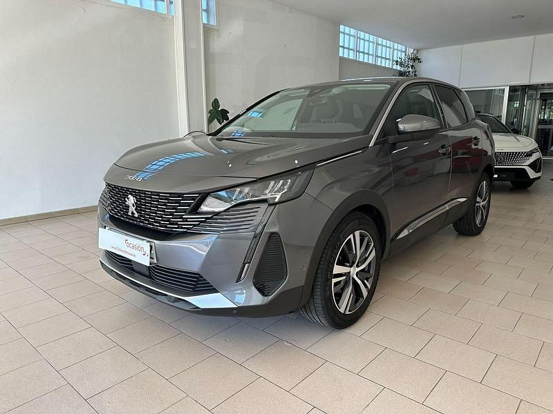 Usado Peugeot 3008 Allure 225 CV (165 kW) 2022 Gris SUV