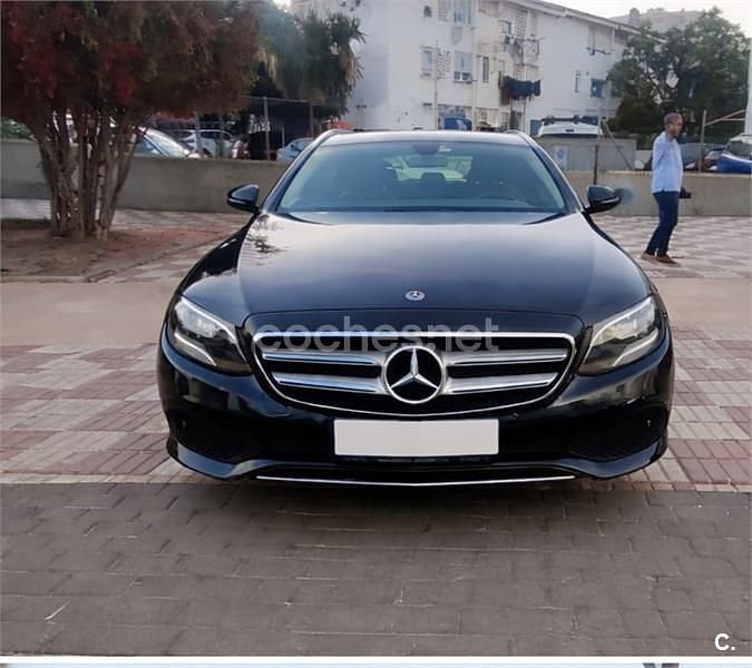Usado Mercedes E200 150 CV (110 kW) 2017 Negro Familiar