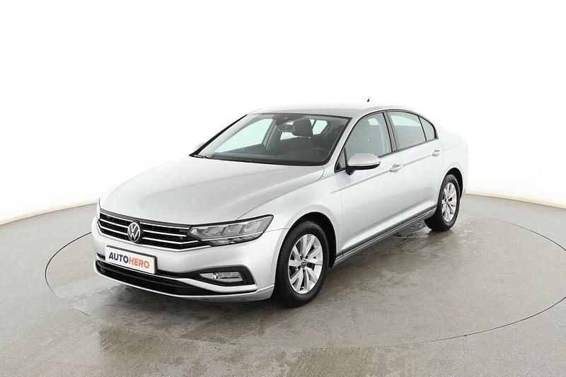 Usado VW Passat 150 HP (110 kW) 2021 Sedan