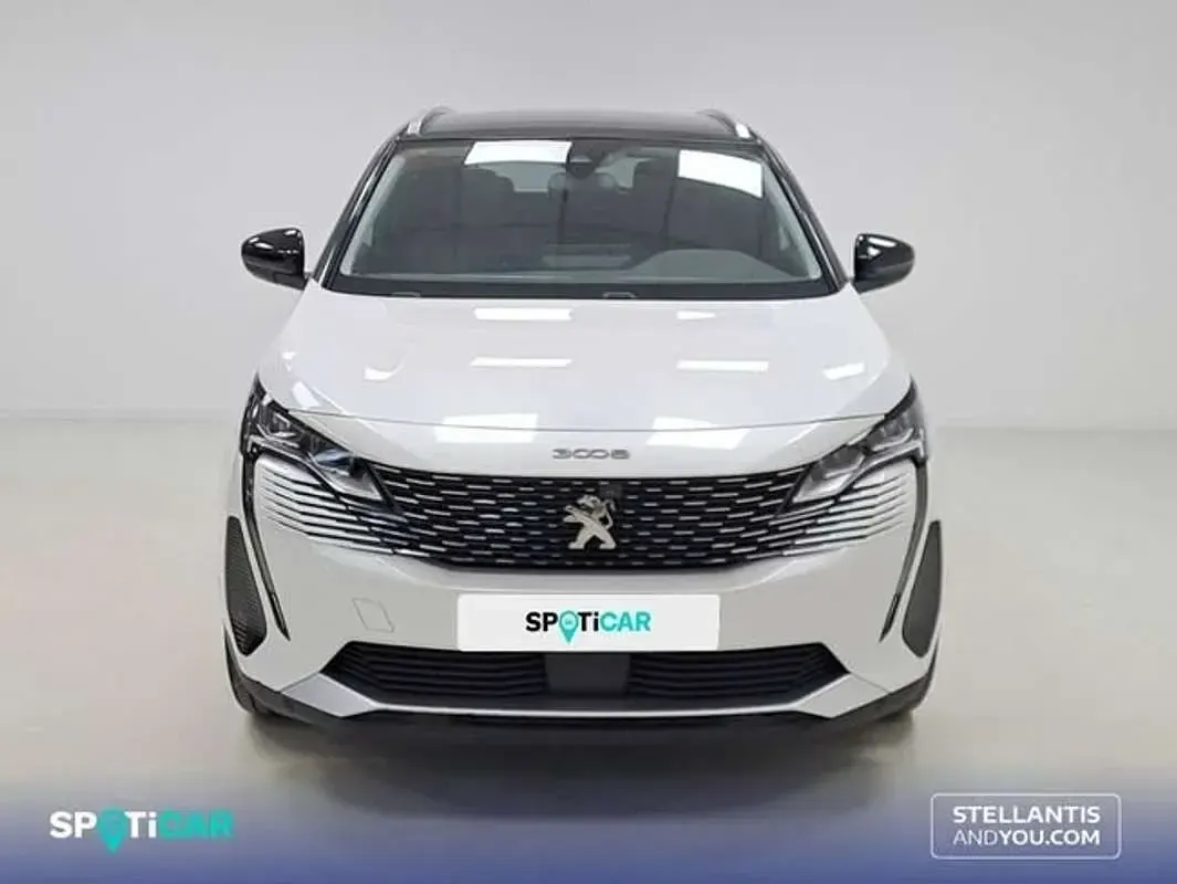Usado Peugeot 3008 Allure 131 CV (96 kW) 2020 Blanco SUV