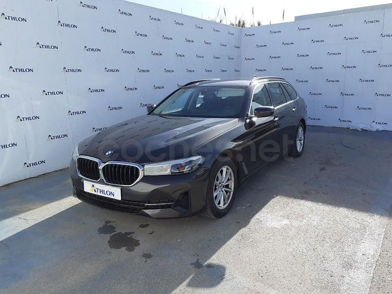 Azul Usado 2023 BMW 520 Familiar | 33.895 € (Buen precio) - Imagen 1/4