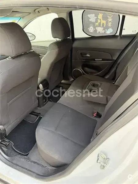 Usado Chevrolet Cruze LT 124 CV (91 kW) 2011 Blanco Berlina