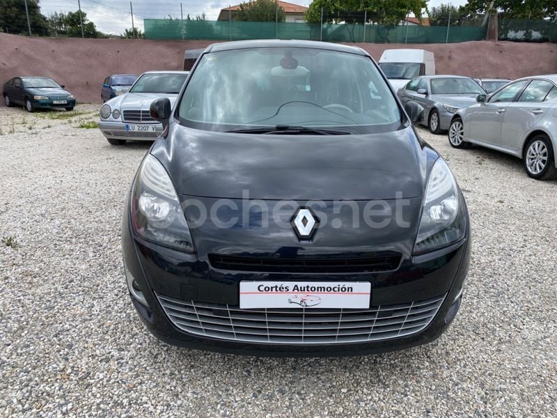 Usado Renault Grand Scénic III 110 CV (80 kW) 2011 Negro Monovolumen