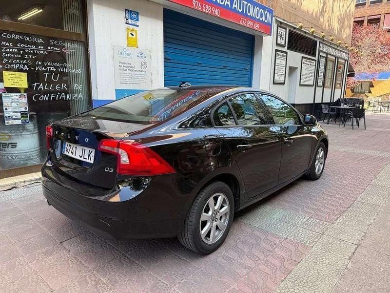 Usado Volvo S60 Kinetic 136 CV (100 kW) 2013 Negro Berlina