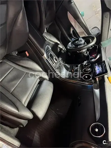 Usado Mercedes C200 136 CV (100 kW) 2019 Negro Berlina
