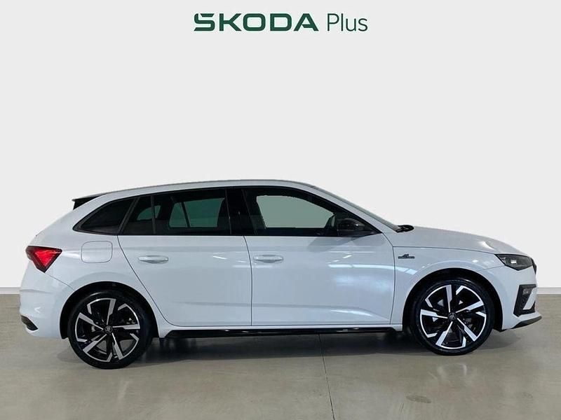 Usado Skoda Scala Monte Carlo 150 CV (110 kW) 2025 Blanco Utilitario