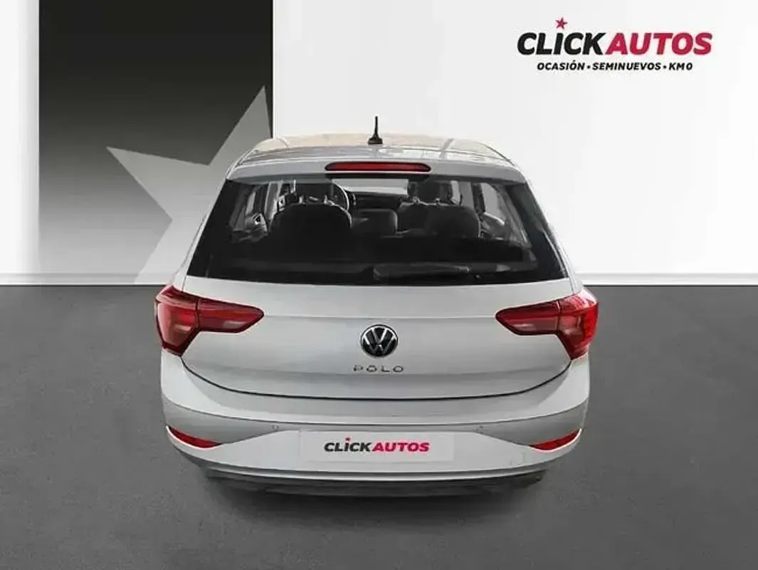 Usado VW Polo 95 CV (69 kW) 2025 Plateado Utilitario