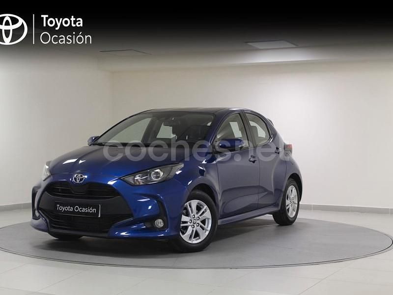 Azul Usado 2024 Toyota Yaris Berlina | 17.900 € (Buen precio) - Imagen 1/4