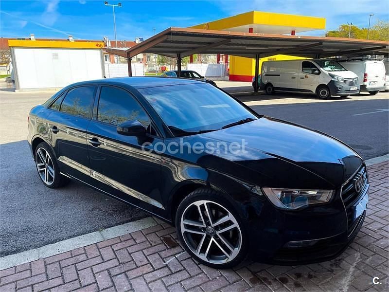 Usado Audi A3 105 CV (77 kW) 2014 Negro Berlina
