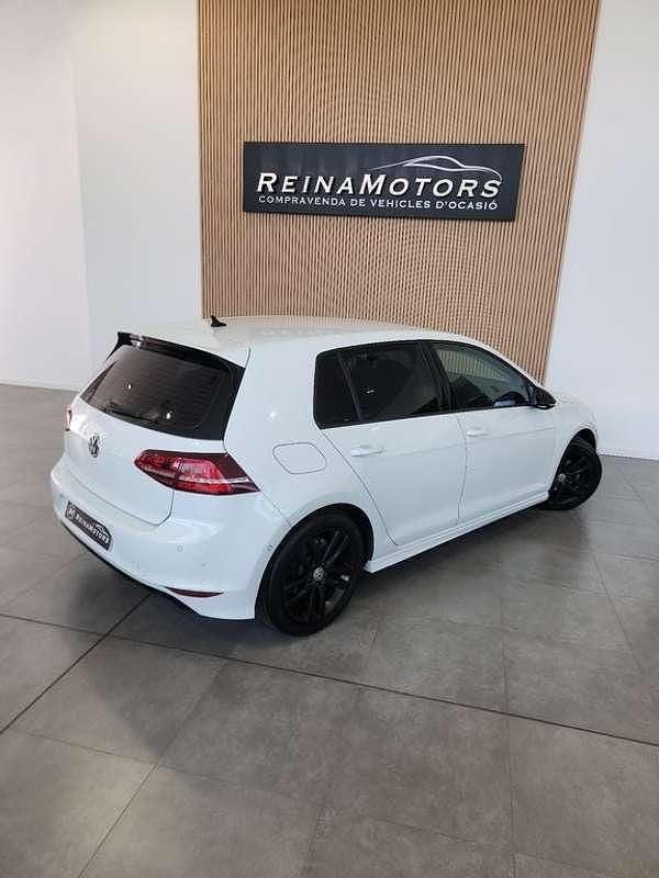 Usado VW Golf VII Sport 105 CV (77 kW) 2015 Blanco Utilitario