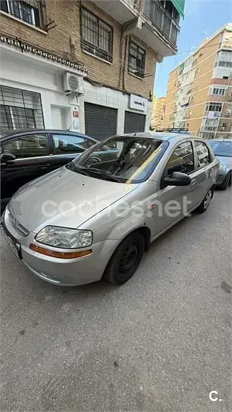 Usado Chevrolet Kalos SE 83 CV (61 kW) 2004 Gris / plata Berlina