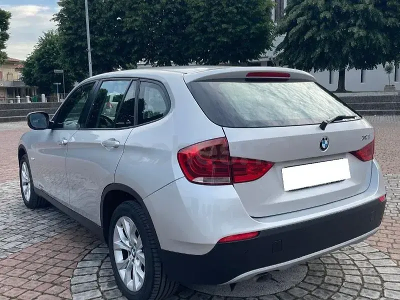 Usado BMW X1 143 CV (105 kW) 2010 Gris / plata SUV