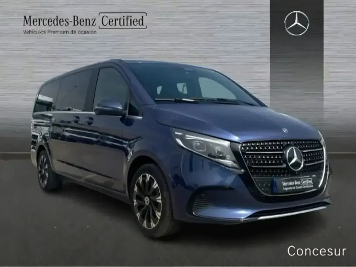 Usado Mercedes V250 Avantgarde 190 CV (139 kW) 2025 Azul Monovolumen