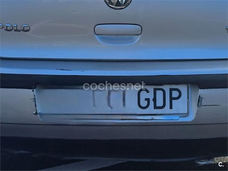 Usado VW Polo United 80 CV (58 kW) 2008 Gris / plata Berlina