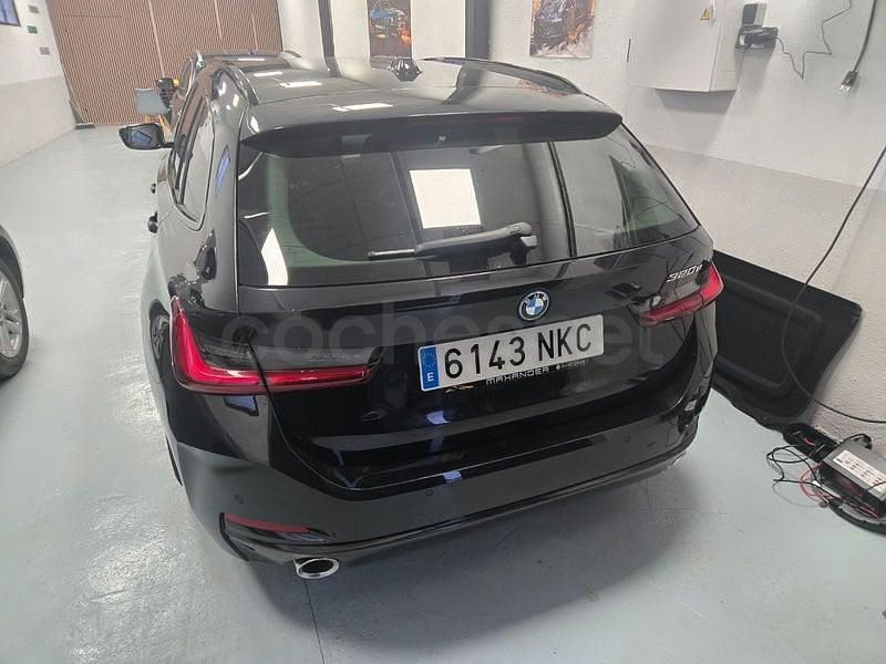 Usado BMW 320e 204 CV (150 kW) 2023 Negro Familiar