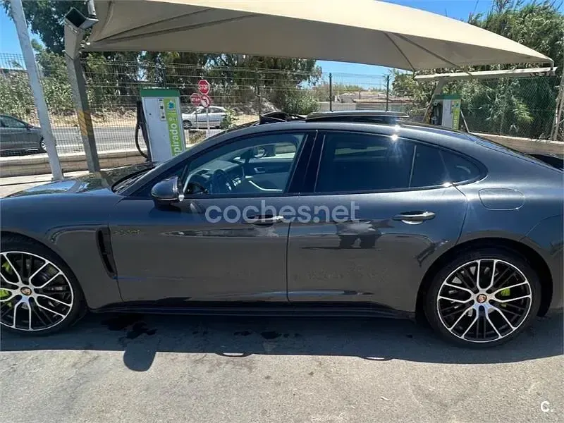 Usado Porsche Panamera 4 462 CV (339 kW) 2021 Gris / plata Berlina
