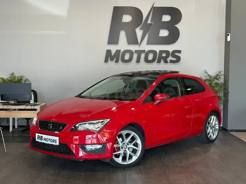 Usado Seat Leon FR 125 CV (91 kW) 2017 Rojo Berlina