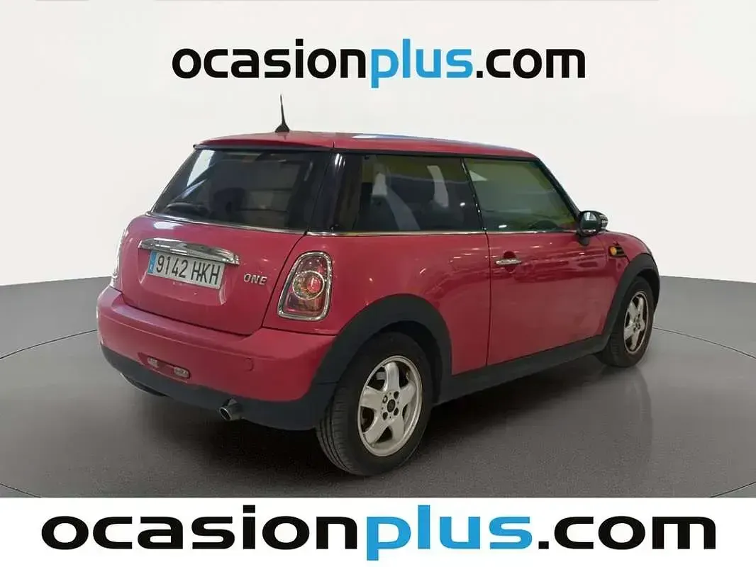 Usado Mini ONE 75 CV (55 kW) 2012 Rojo Utilitario
