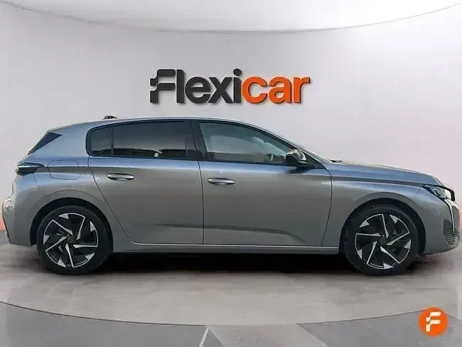 Usado Peugeot 308 Allure 130 CV (95 kW) 2024 Gris