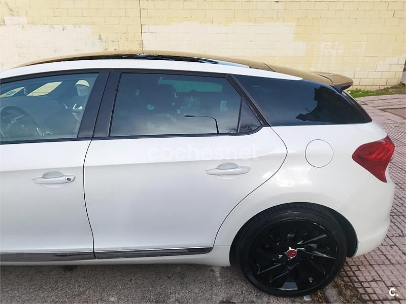 Usado DS Automobiles DS5 Prestige 181 CV (133 kW) 2018 Blanco Utilitario