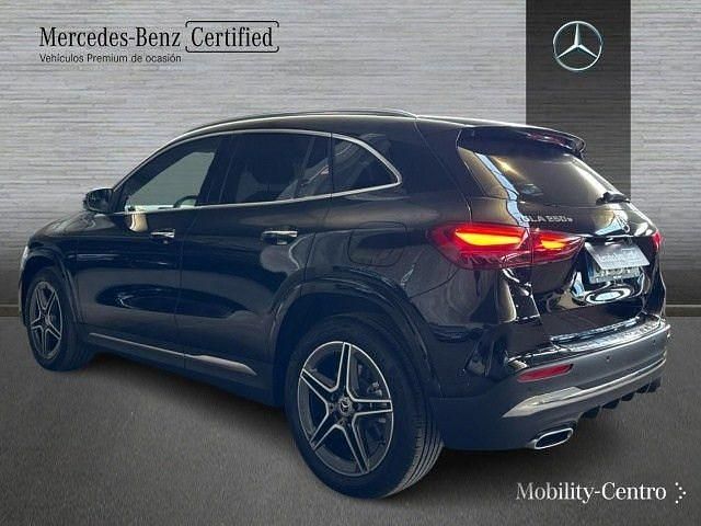 Usado Mercedes GLA250 218 CV (160 kW) 2025 Negro noche SUV