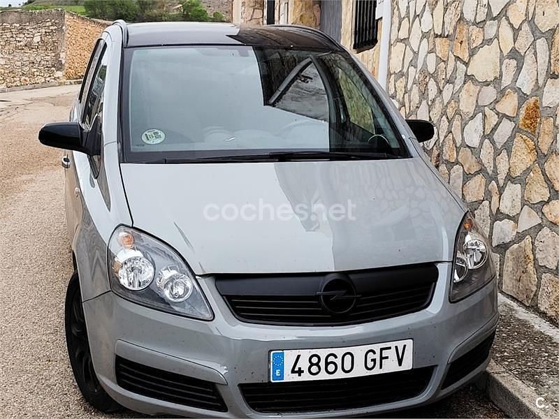 Gris / plata Usado 2008 Opel Zafira Enjoy Monovolumen | 3500 € (Buen precio) - Imagen 1/4