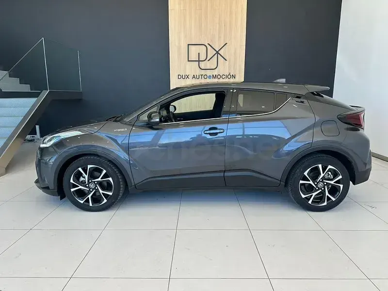 Usado Toyota C-HR Advance 122 CV (89 kW) 2020 Gris / plata SUV