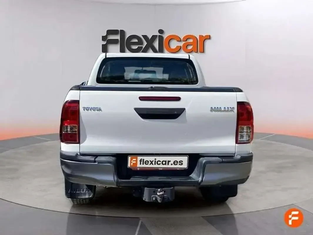 Usado Toyota HiLux 150 CV (110 kW) 2019 Blanco Pickup/Camioneta