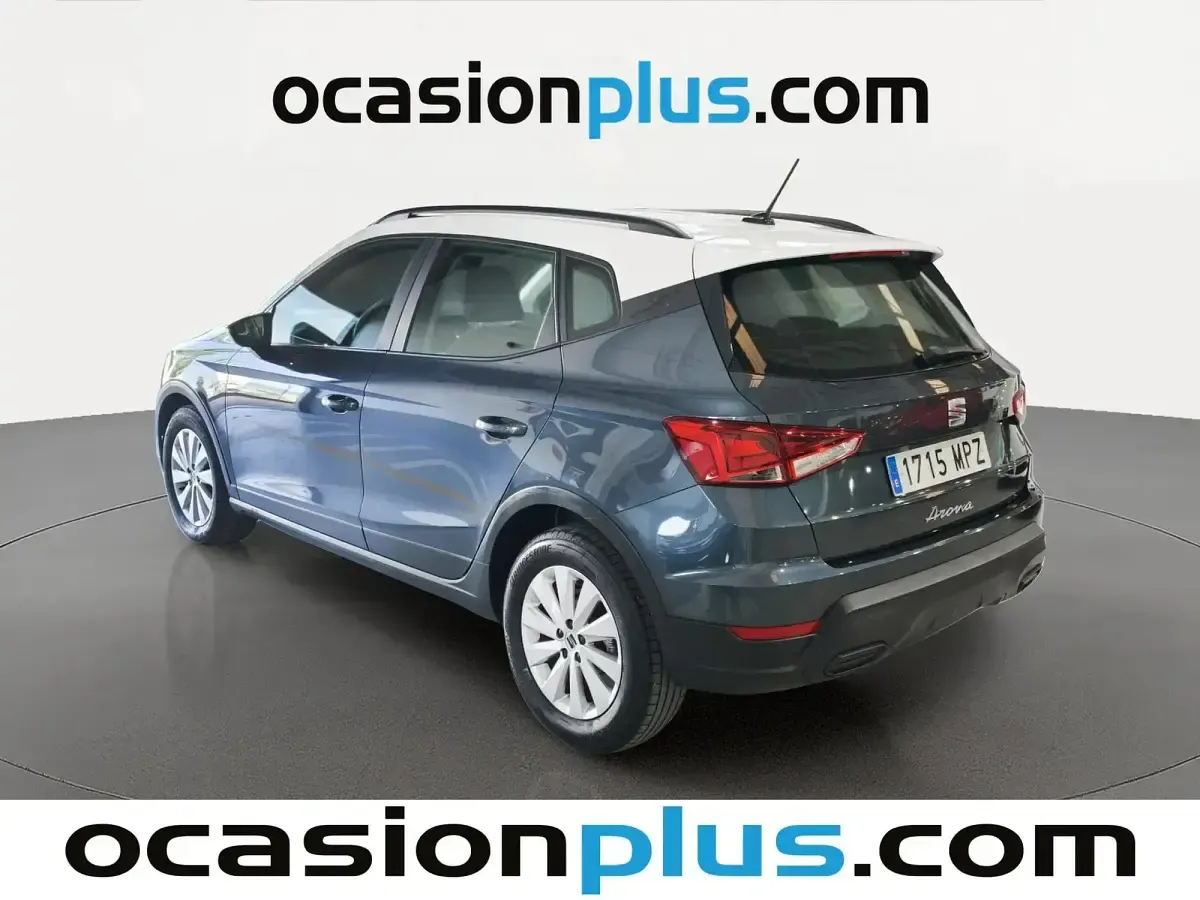 Usado Seat Arona Style 115 CV (84 kW) 2024 Gris SUV