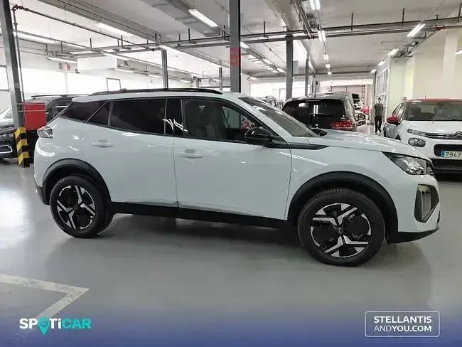 Usado Peugeot 2008 Allure 145 CV (106 kW) 2025 Blanco SUV
