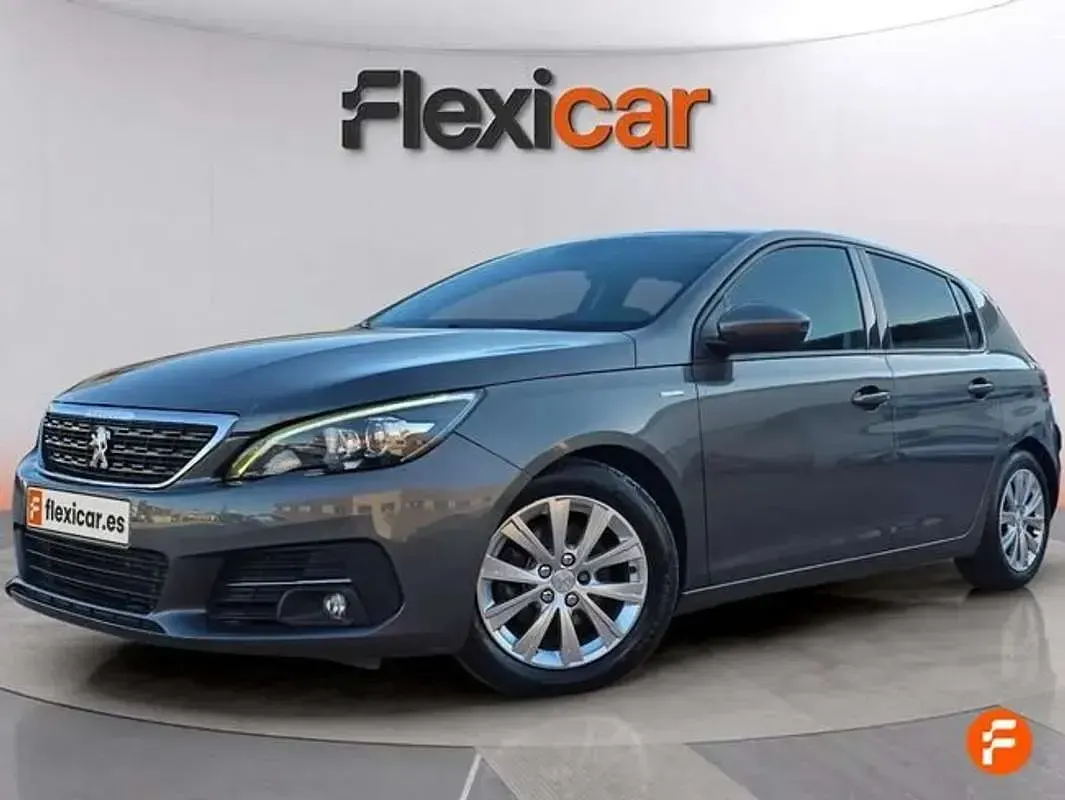 Usado Peugeot 308 Style 131 CV (96 kW) 2020 Gris Berlina