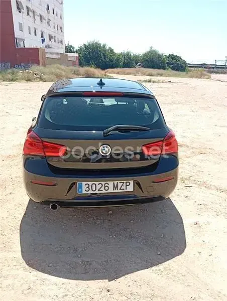 Usado BMW 116 109 CV (80 kW) 2018 Negro Utilitario