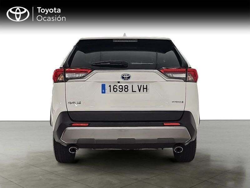 Usado Toyota RAV4 Advance 218 CV (160 kW) 2021 Blanco SUV
