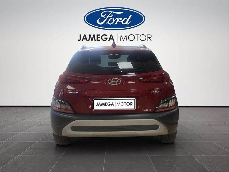 Usado Hyundai Kona Style 141 CV (103 kW) 2022 Rojo SUV