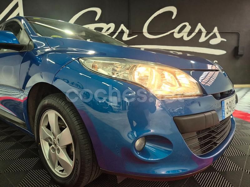 Usado Renault Mégane Dynamique 110 CV (80 kW) 2012 Azul Berlina
