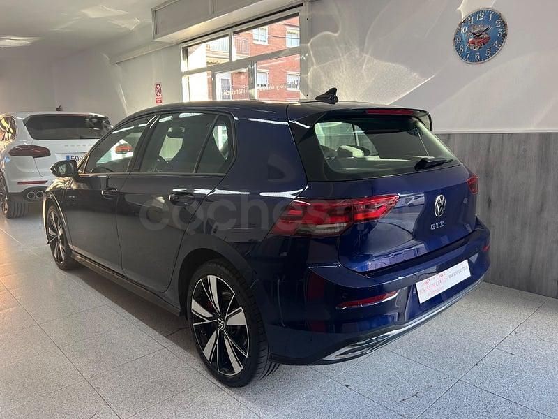 Usado VW Golf VIII GTE 245 CV (180 kW) 2022 Azul Berlina