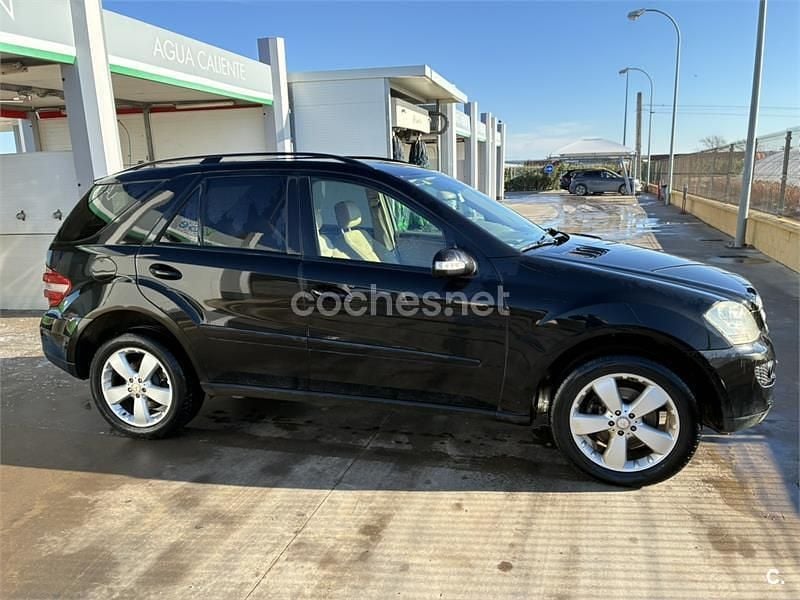 Negro Usado 2006 Mercedes ML280 SUV | 10.500 € (Precio justo) - Imagen 1/4