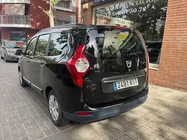 Usado Dacia Lodgy Comfort 102 CV (75 kW) 2018 Negro Monovolumen