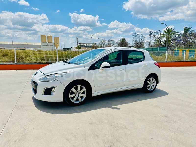 Blanco Usado 2013 Peugeot 308 Access Berlina | 4999 € (Super precio) - Imagen 1/4