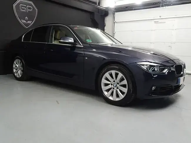 Usado BMW 318 Sport Line 150 CV (110 kW) 2016 Azul Berlina