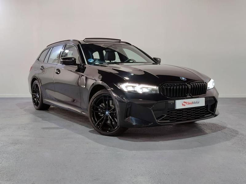 Negro Usado 2023 BMW 330e Shadowline Familiar | 48.890 € - Imagen 1/4