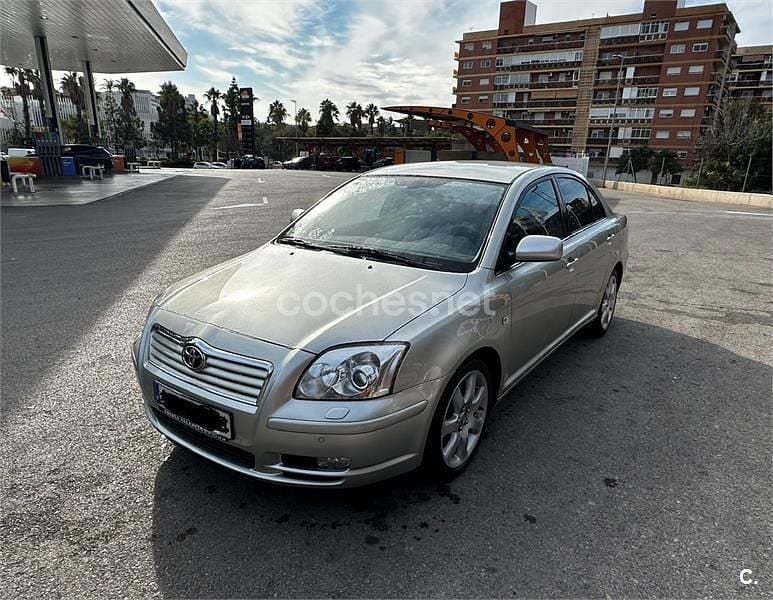 Gris / plata Usado 2005 Toyota Avensis Executive Berlina | 5100 € (Buen precio) - Imagen 1/4