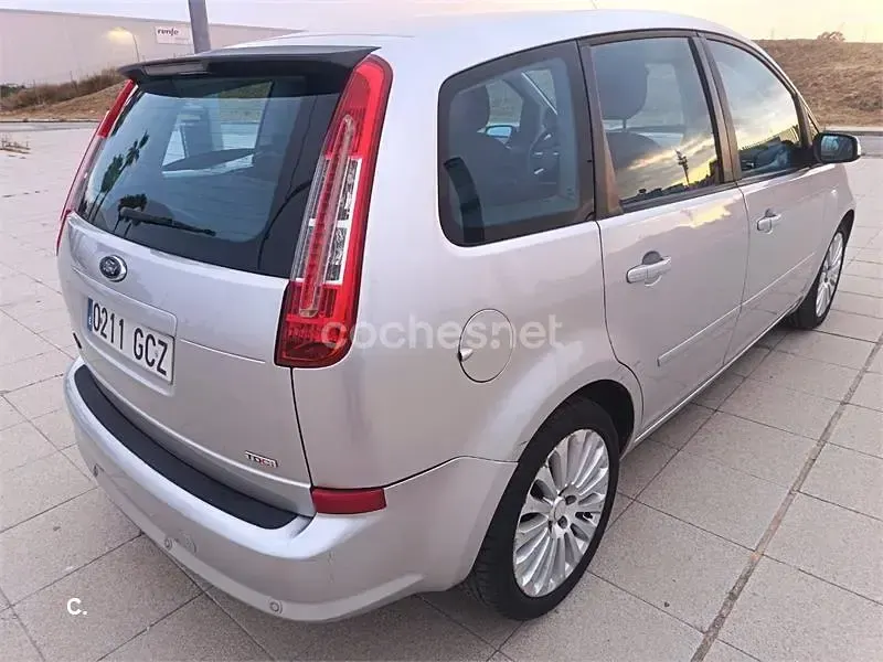 Usado Ford C-MAX Titanium 136 CV (100 kW) 2008 Gris / plata Monovolumen