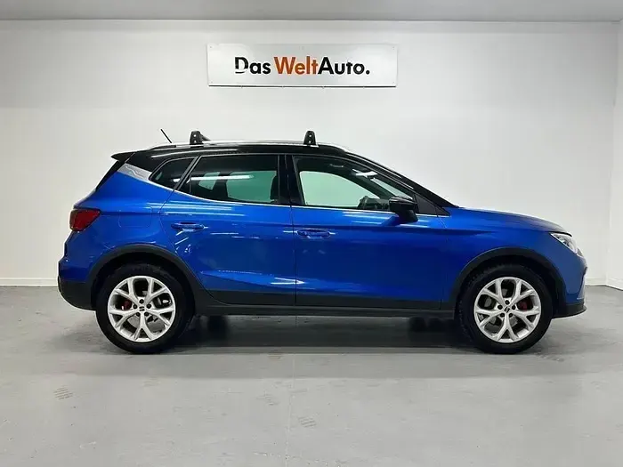 Usado Seat Arona FR 110 CV (80 kW) 2023 Azul SUV