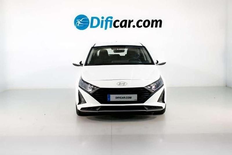 Usado Hyundai i20 86 CV (63 kW) 2024 Blanco Utilitario