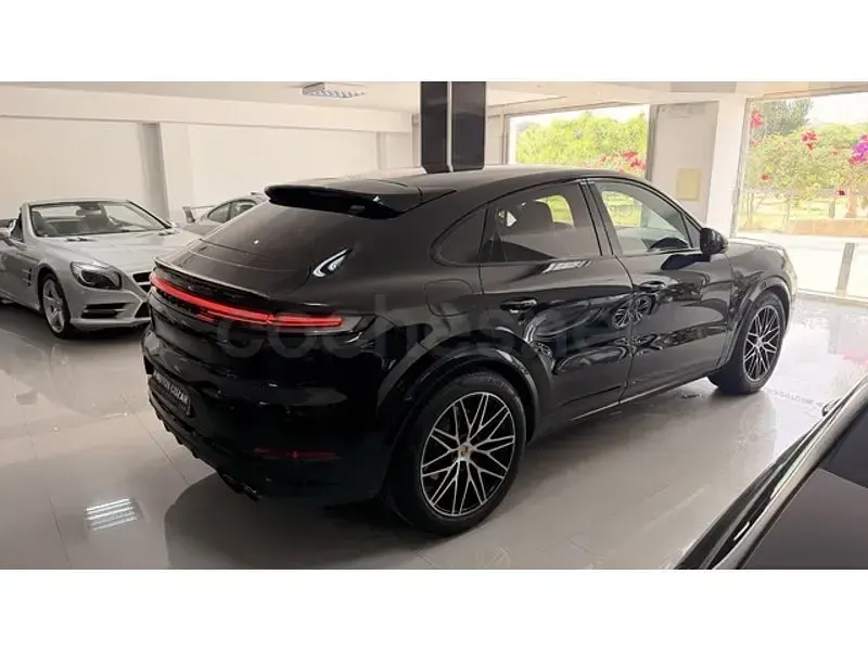 Usado Porsche Cayenne Black Edition 470 CV (345 kW) 2025 Negro SUV
