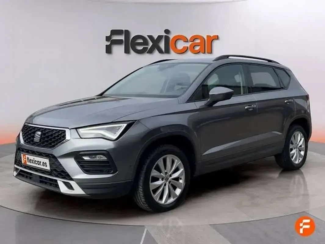 Usado Seat Ateca Style 150 CV (110 kW) 2023 Gris SUV